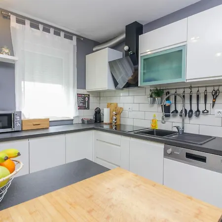 Apartman Tara זאדאר