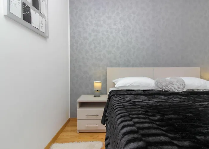 Apartman Tara * زادار