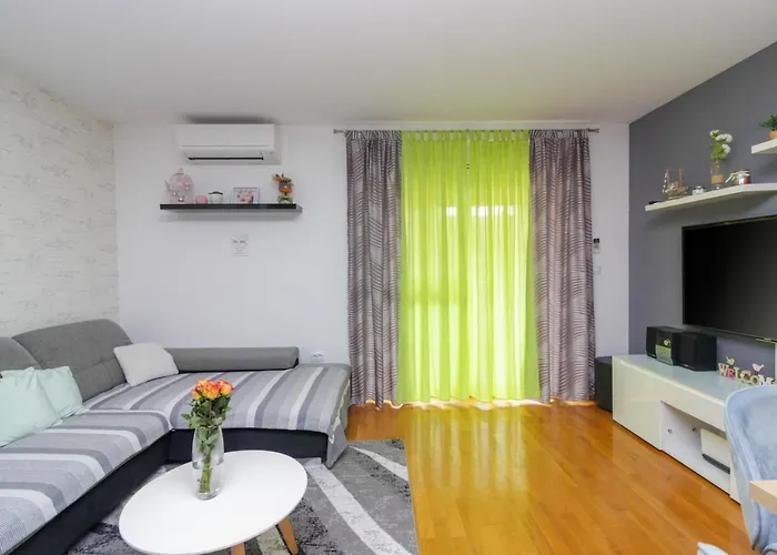 Apartman Tara *